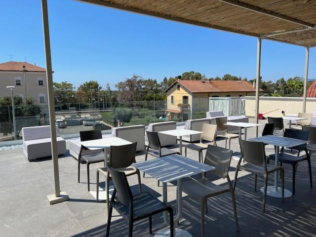 Albergo Del Lago 卡帕尔比奥 外观 照片
